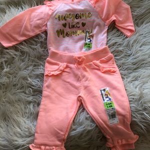 NWT 2 Piece Set “Awesome Like Mommy”